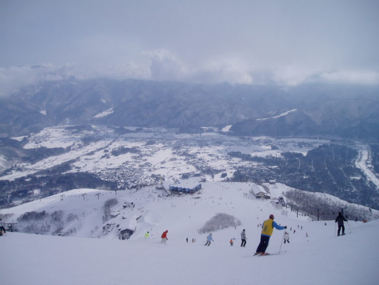 学生スキー旅行は八方尾根スキー場がおすすめ！アフタースキーはも充実した旅行を！バス移動で楽チン