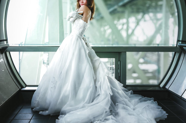 花嫁【必見】ウェディングドレスの種類をご紹介！Aライン・プリンセス・マーメイドなどデザインや形の違いは？